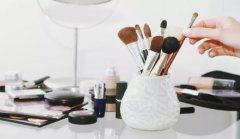 过敏体质肤质应该怎么选择化妆品？